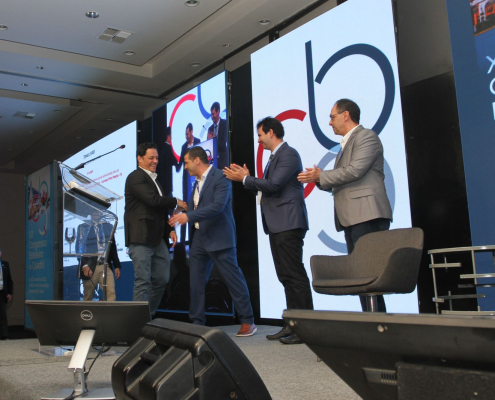 premiacao do melhor trabalho cientifico do Congresso Brasileiro de Cirurgia do Quadril 2023 em Gramado2